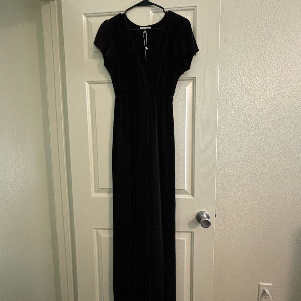Black Pleated Maxi Dress
